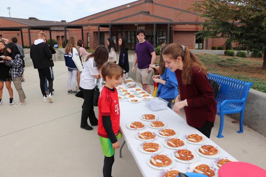 The line up. Children and students enjoyed German delicacies at South Forsyths Oktoberfest celebration. The community wide event was an important and lucrative fundraiser for the German program and provided tasty German foods to the young children that attended.