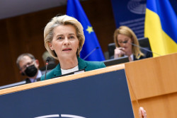 European Parliament Plenary. On March 1st, President von der Leyen solidifies support for Ukraine and condemns Russia’s aggressions. She announced EU sanctions and the distribution of the budget to provide appropriate aid.